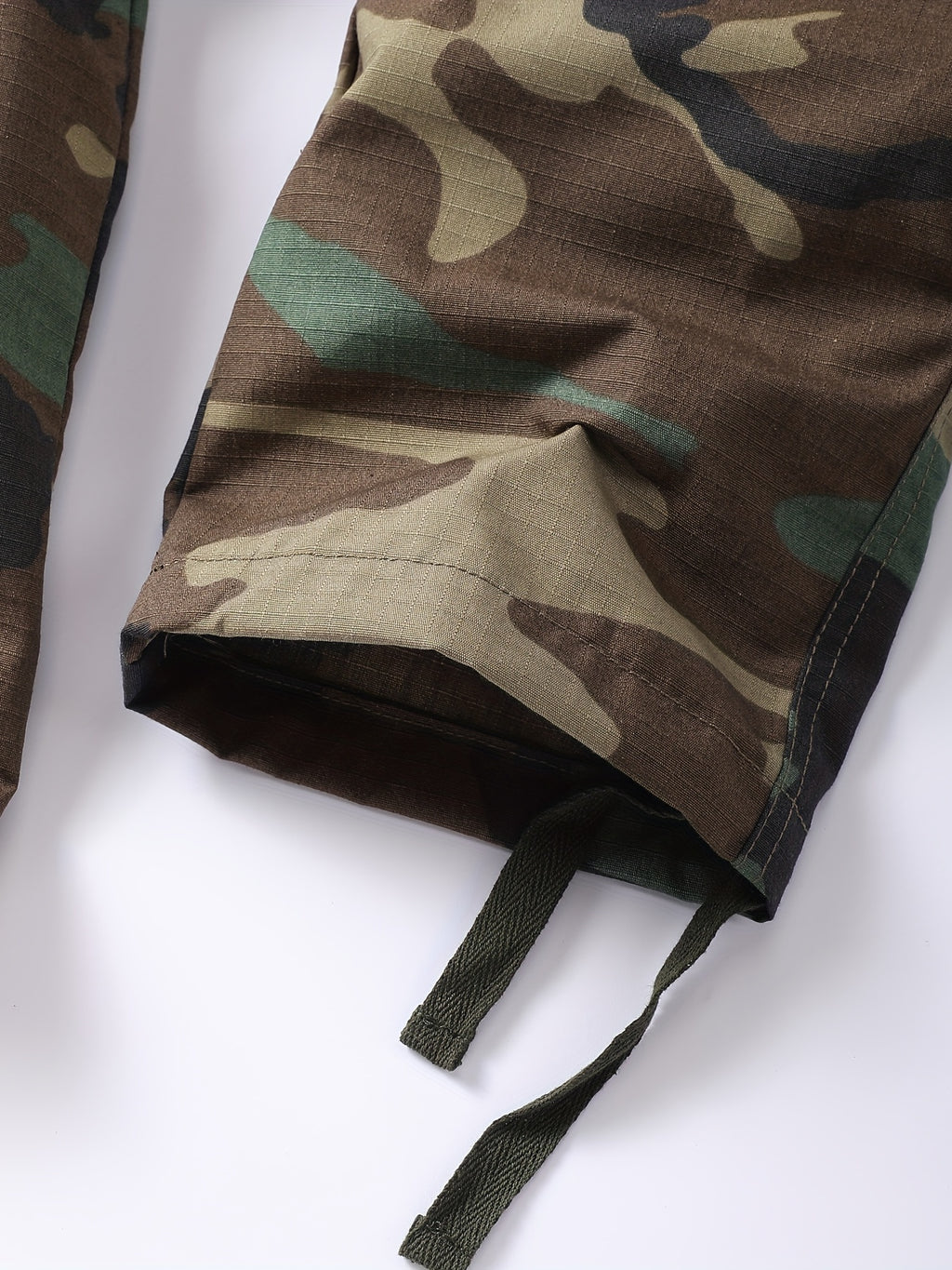 Men's Camouflage Cargo Pants - Comfortable, Durable, Multi-Flap Pocket