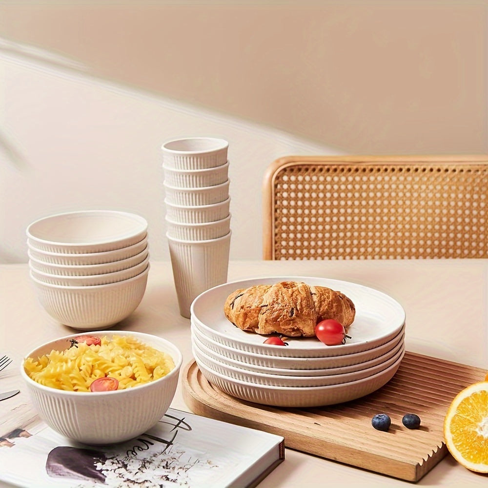 18/6pcs Unbreakable Plastic Dinnerware Set