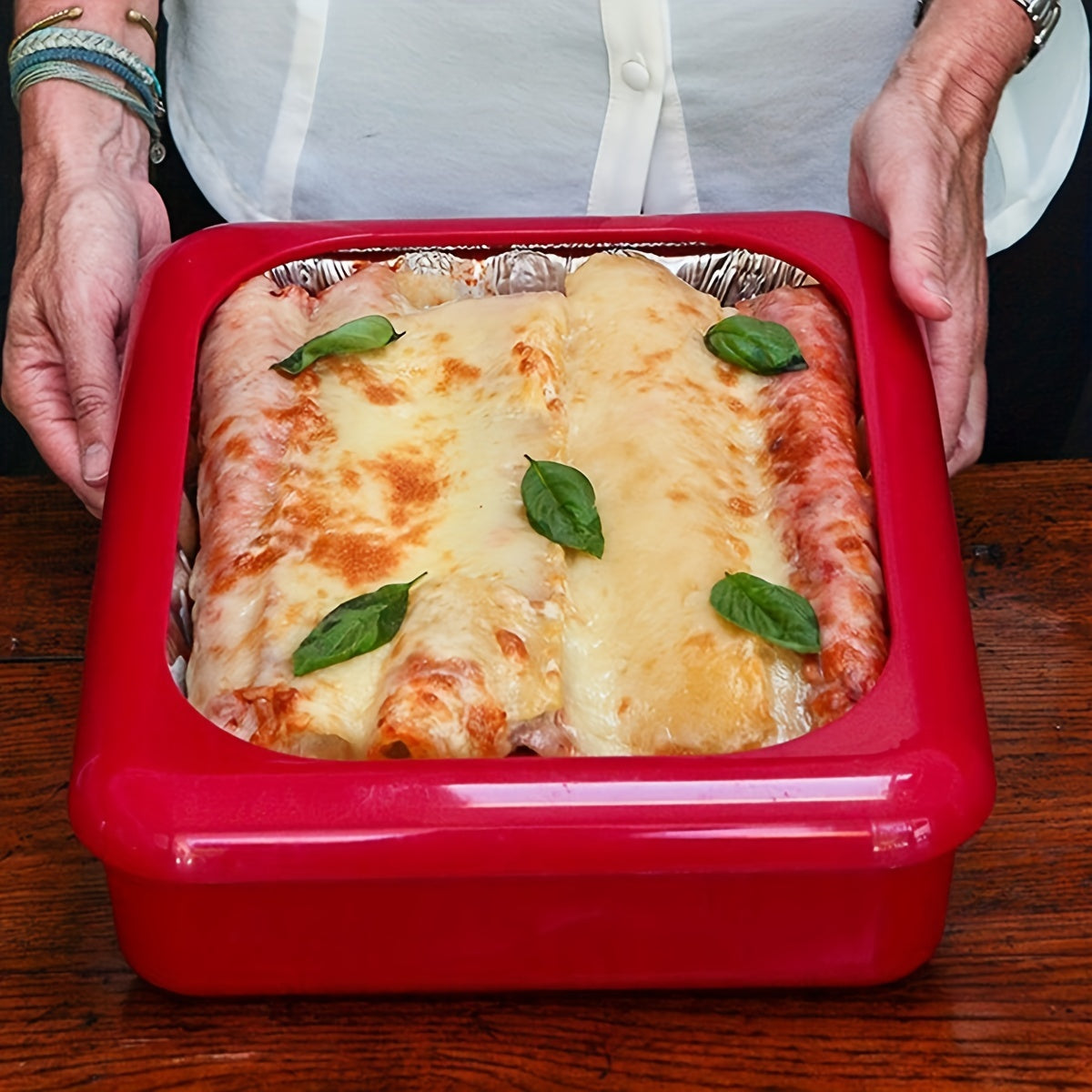 Portable Casserole Tableware Suitable for Indoor And Outdoor Use